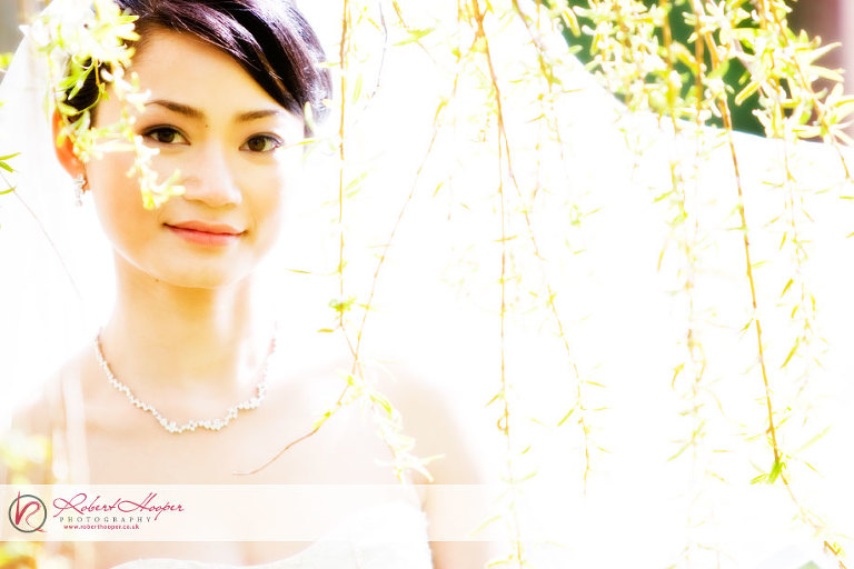 Beautiful modern bridal portraits by Robert Hooper Photography 0309-lyjd-0301