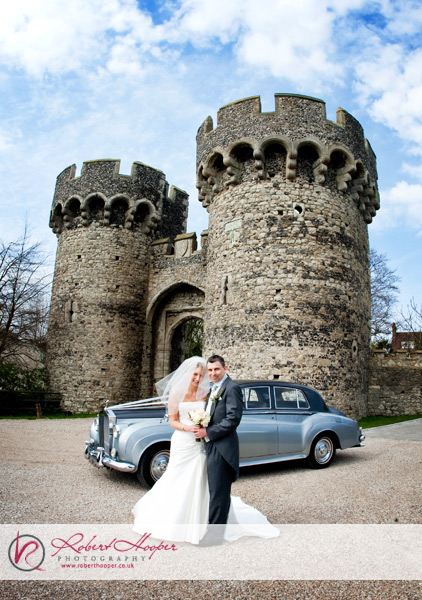 Cooling Castle Barn wedding photography 0409-ljjn-0203