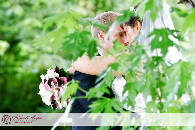 Romantic wedding photography by Robert Hooper 0709-APPB-0431