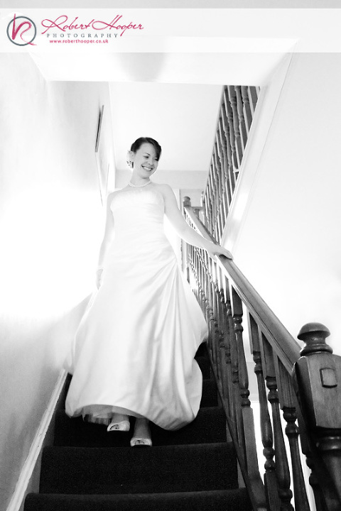  Modern reportage wedding photography by Robert Hooper 0909-SDJH-0053