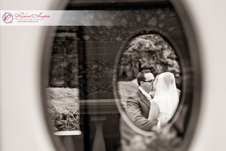 Reportage wedding photography in Surrey 