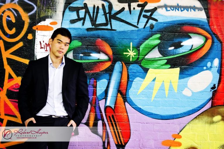 London grafitti pre wedding photo shoot 