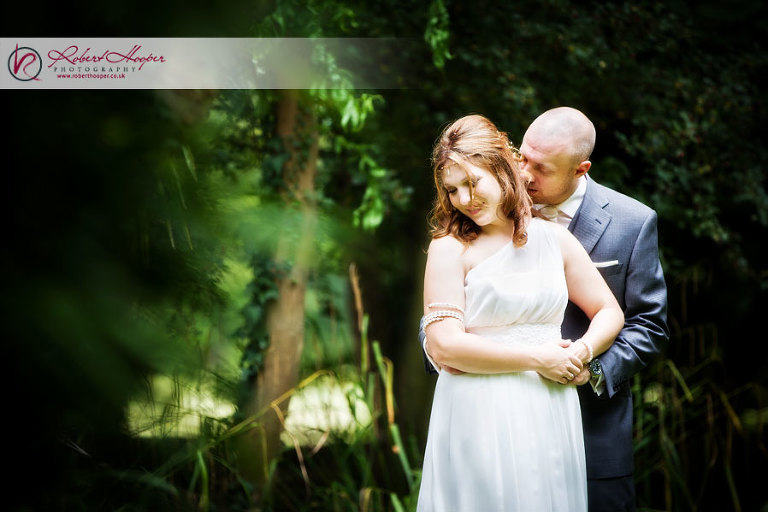 Romantic Kent wedding photographers 