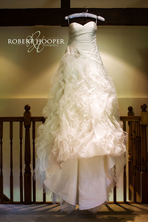 Wedding dress at Oaks Farm 0712-SBCW-014
