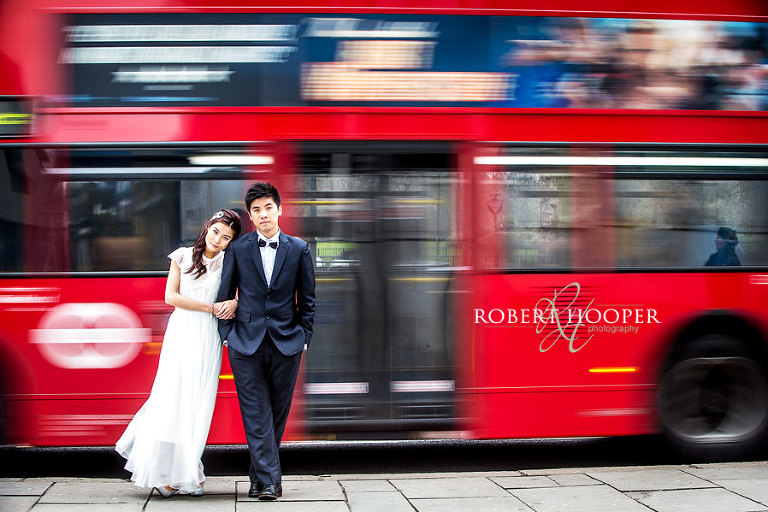 Chinese pre wedding photo shoot with London bus