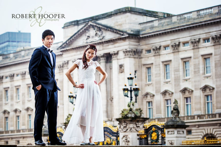 London prewedding shoot at Buckingham Palace