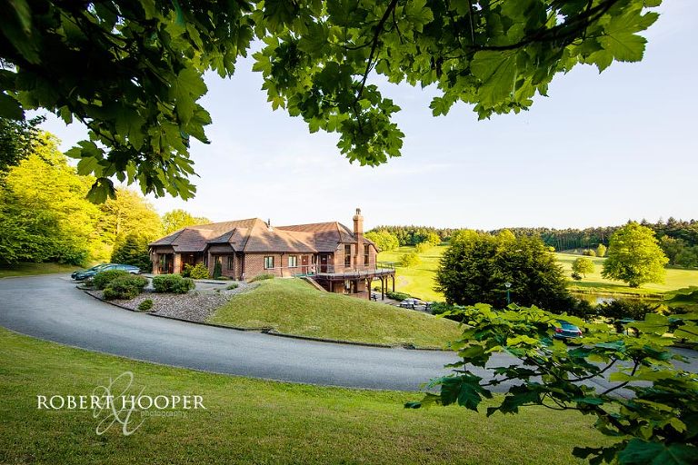 Westerham golf club recommended wedding photographers
