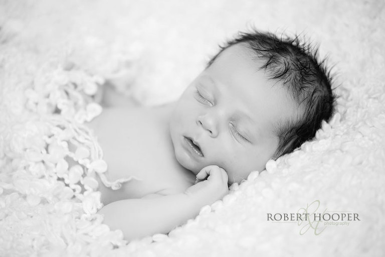 Sleeping newborn baby photos