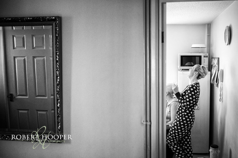 Informal wedding photography at Cooling Castle