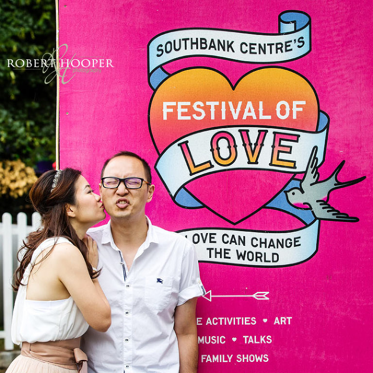 Fun and funny Chinese pre wedidng photography in London UK - Love is sweet!