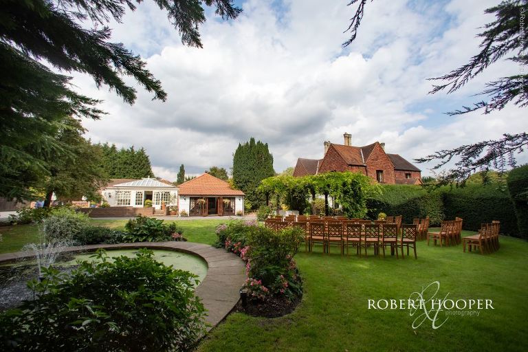 Surrey Wedding Photographer Oaks Farm Barn In Shirley
