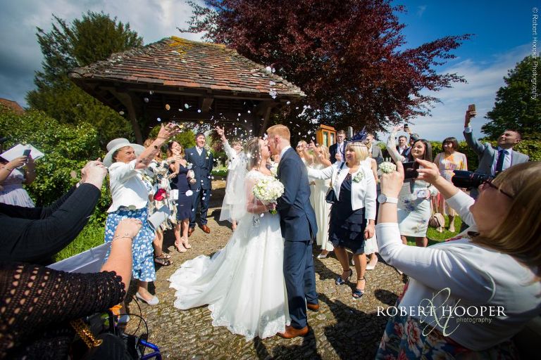 confetti throwing