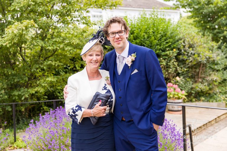 groom and his mum