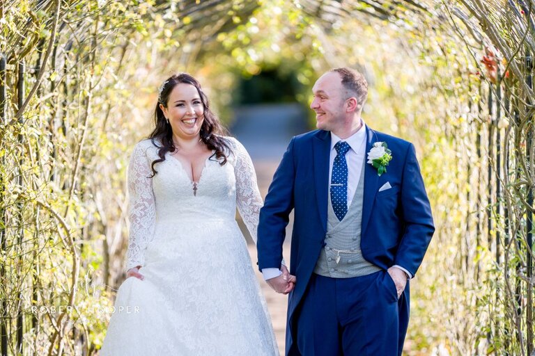 Morden Hall Wedding Photographer (24)